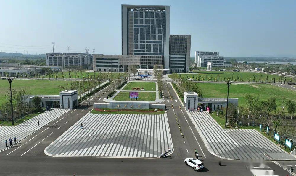 今天,江南大学东氿校区迎来首批研究生新生!_宜兴_迎新_环境