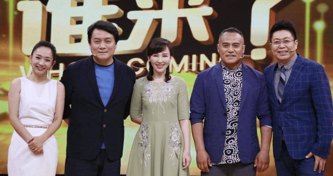 19岁与导演私奔,住6平米地下室生3胎,丈夫用7部剧捧红了她_丽娜