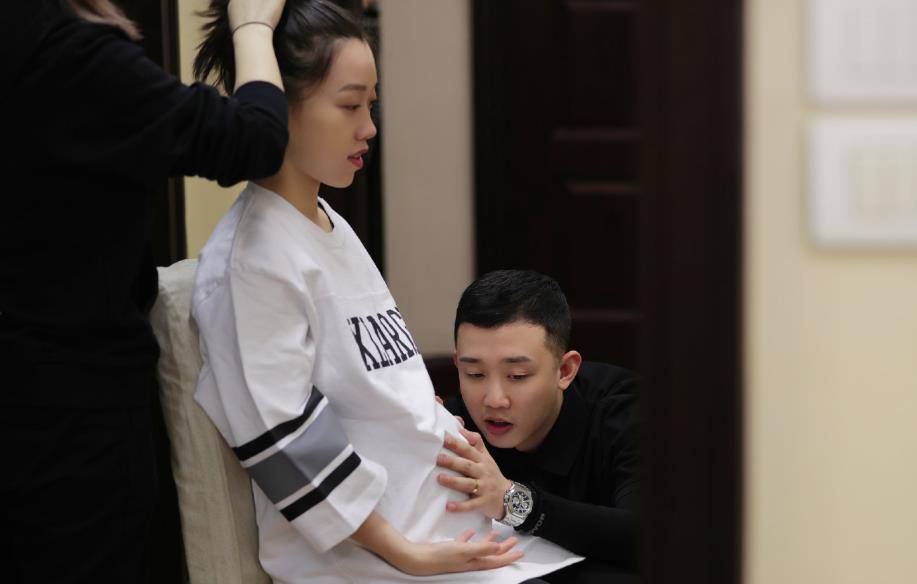 gai王斯然合体参加节目,晒出儿子正面照,颜值太可爱了_小宝宝_妻子