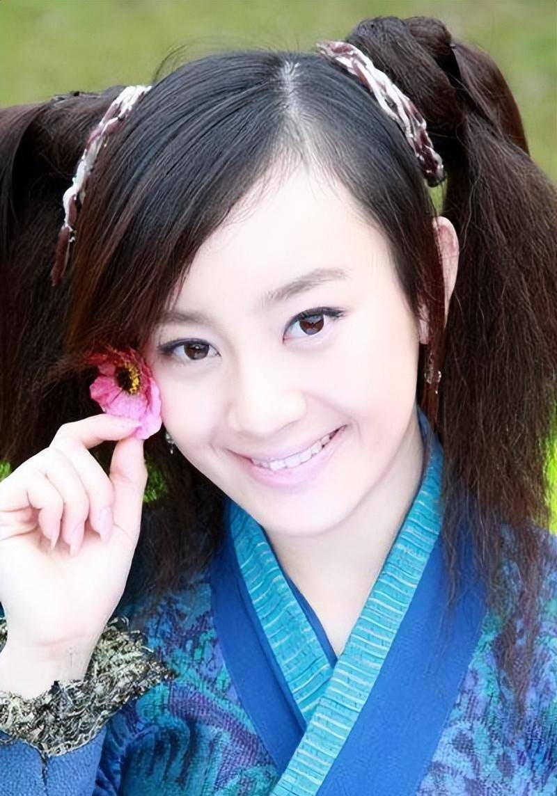 张檬被幸运选中饰演"香菱"原来在她拍摄《新红楼梦》期间名导李少红
