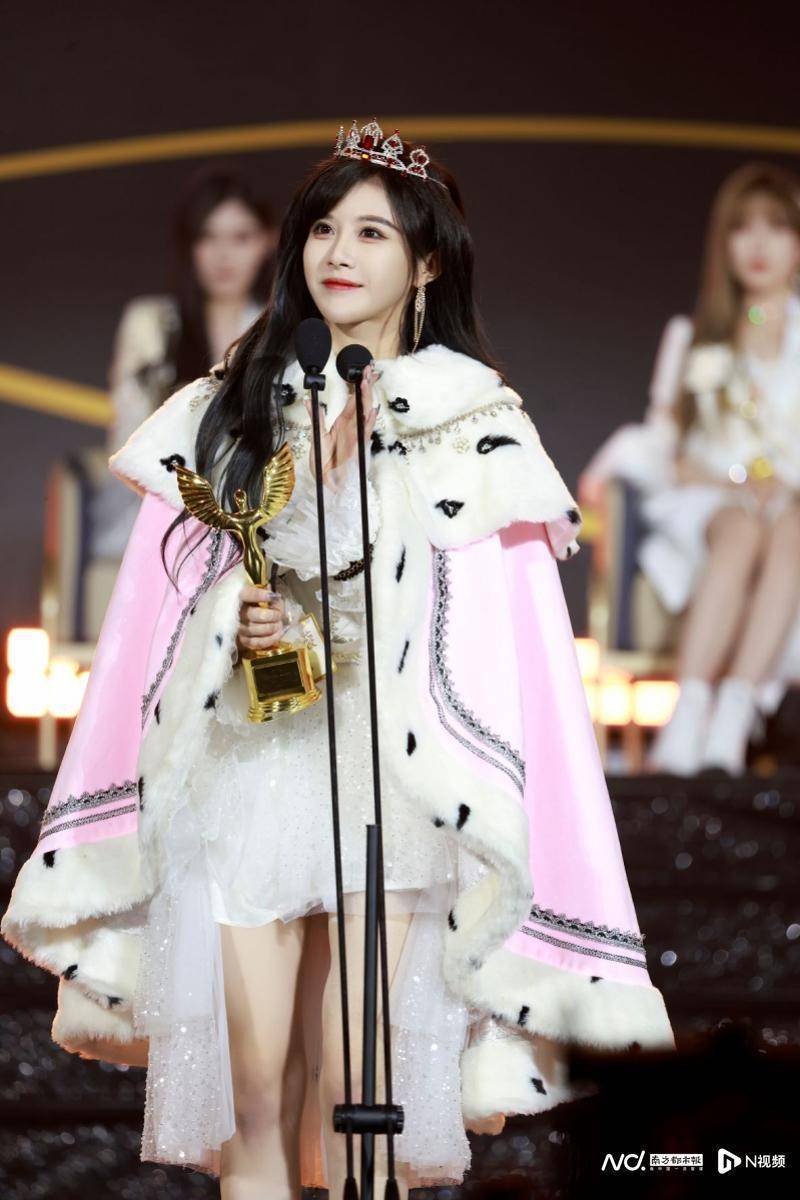 snh48沈梦瑶&段艺璇&袁一琦:我们与粉丝是互相成就_偶像_年度_支持者