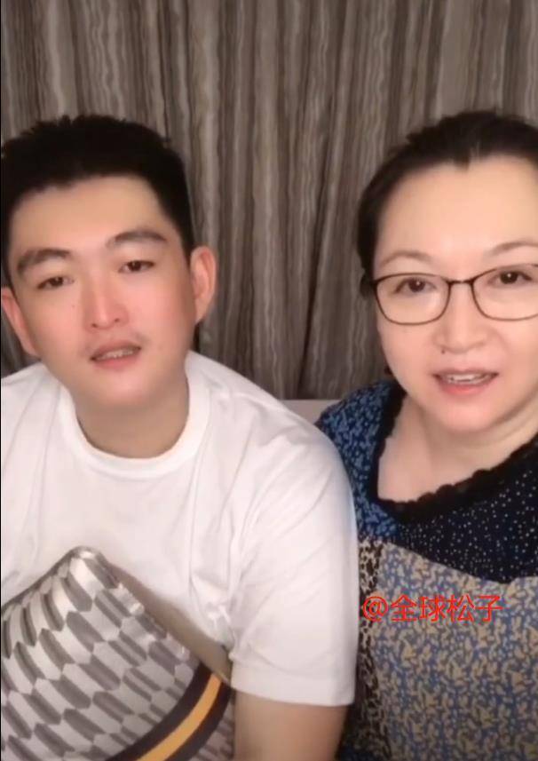 赵本山儿子对颜值迷之自信,称自己若生在农村也能找到媳妇_赵一楠