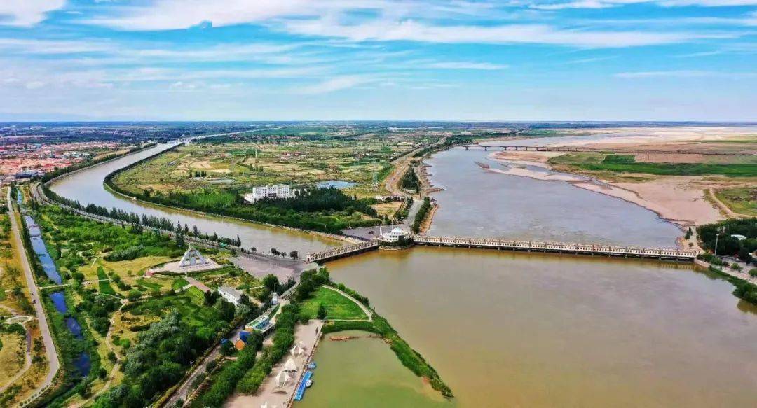 國家水利風景區三烏蘭布和沙海湖位於烏蘭布和沙漠最東端杭錦後旗境內