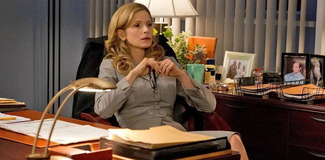 加州警局的斯嘉丽小姐-deputy chief brenda leagh johnson_罪案_工作