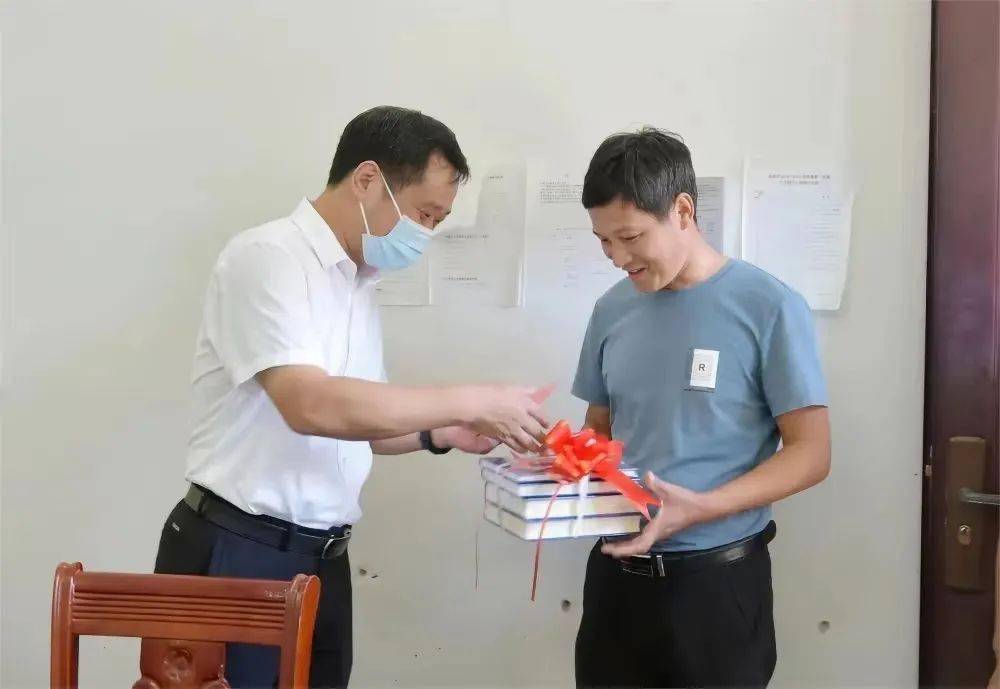 徐强开展教师节走访慰问活动_教育_建设_进贤县