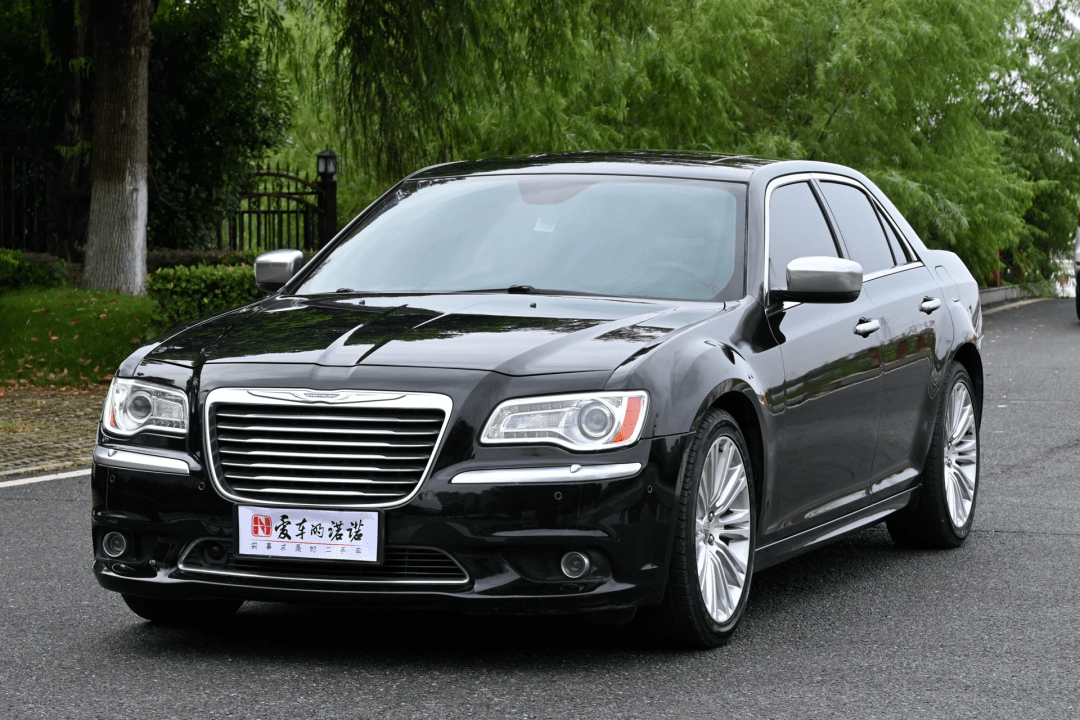 【路试笔记】二手克莱斯勒300c:十二万多的"平民宾利"实力如何?