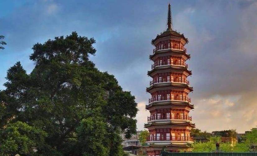 有机会来到广州,记得要去六榕寺看看这雄伟的花塔