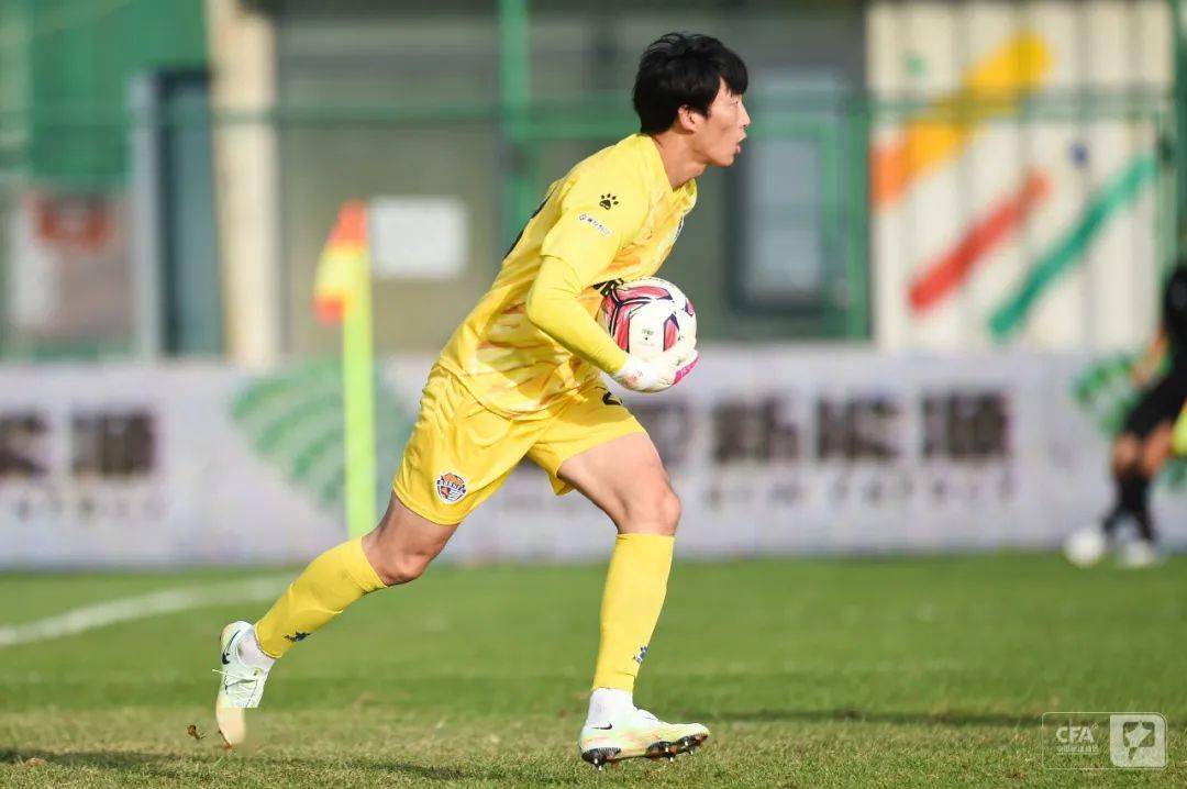 随后,郑龙,刘佳燊替补登场换下凯恩和张天龙.