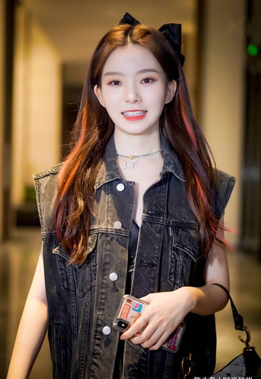 甜美脸陈卓璇怎么驾驭御姐风?