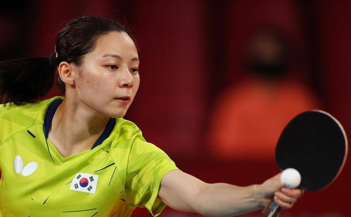 崔孝珠是一名归化韩国女子乒乓球运动员.