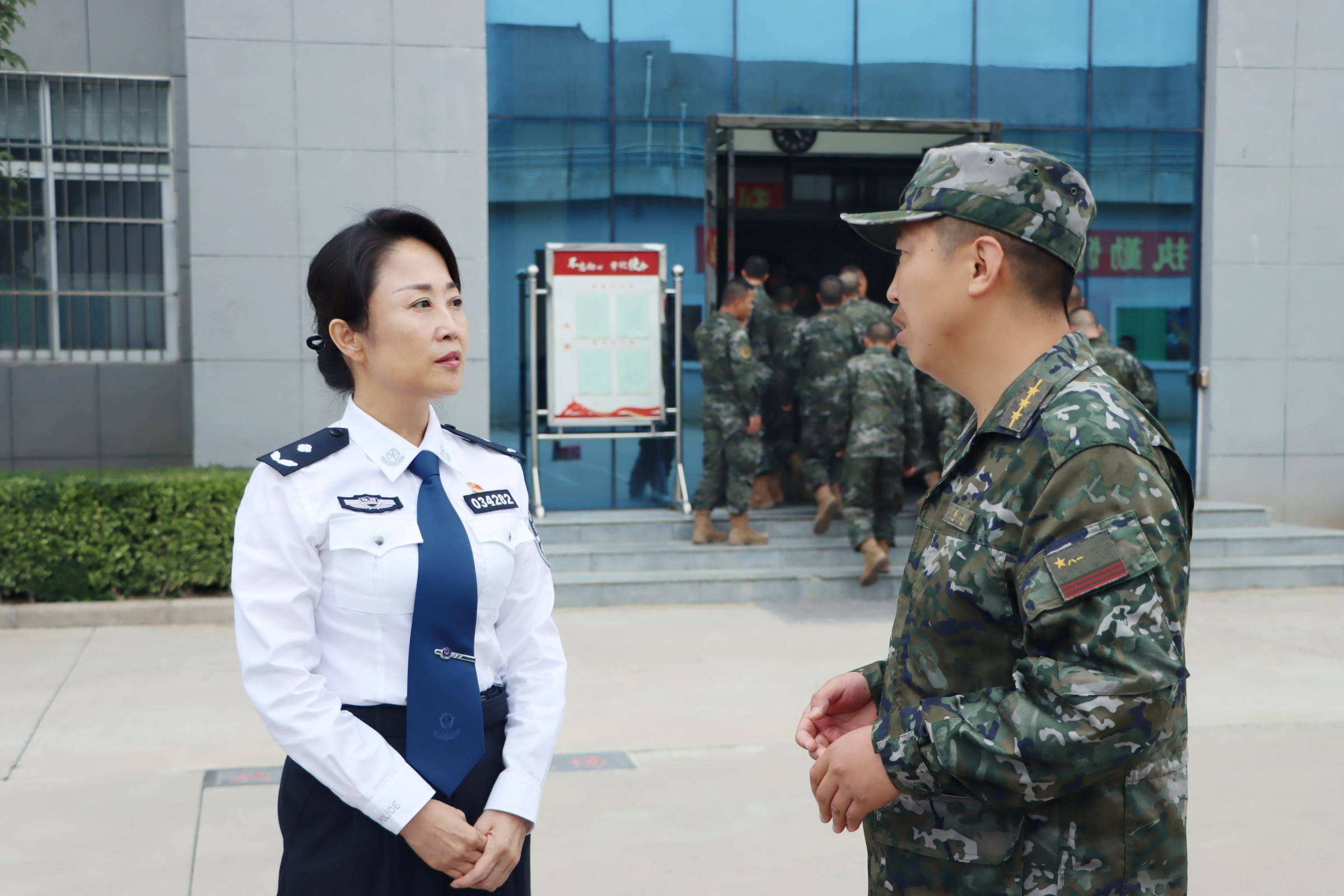 洛川公安:郑晓娟深入看守所,武警中队开展中秋节前慰问工作_问候_监所