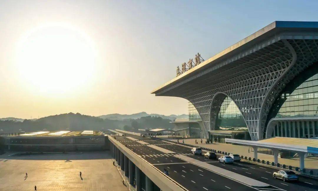 湖南也由此成为我国第8个"市市通高铁"的大省.