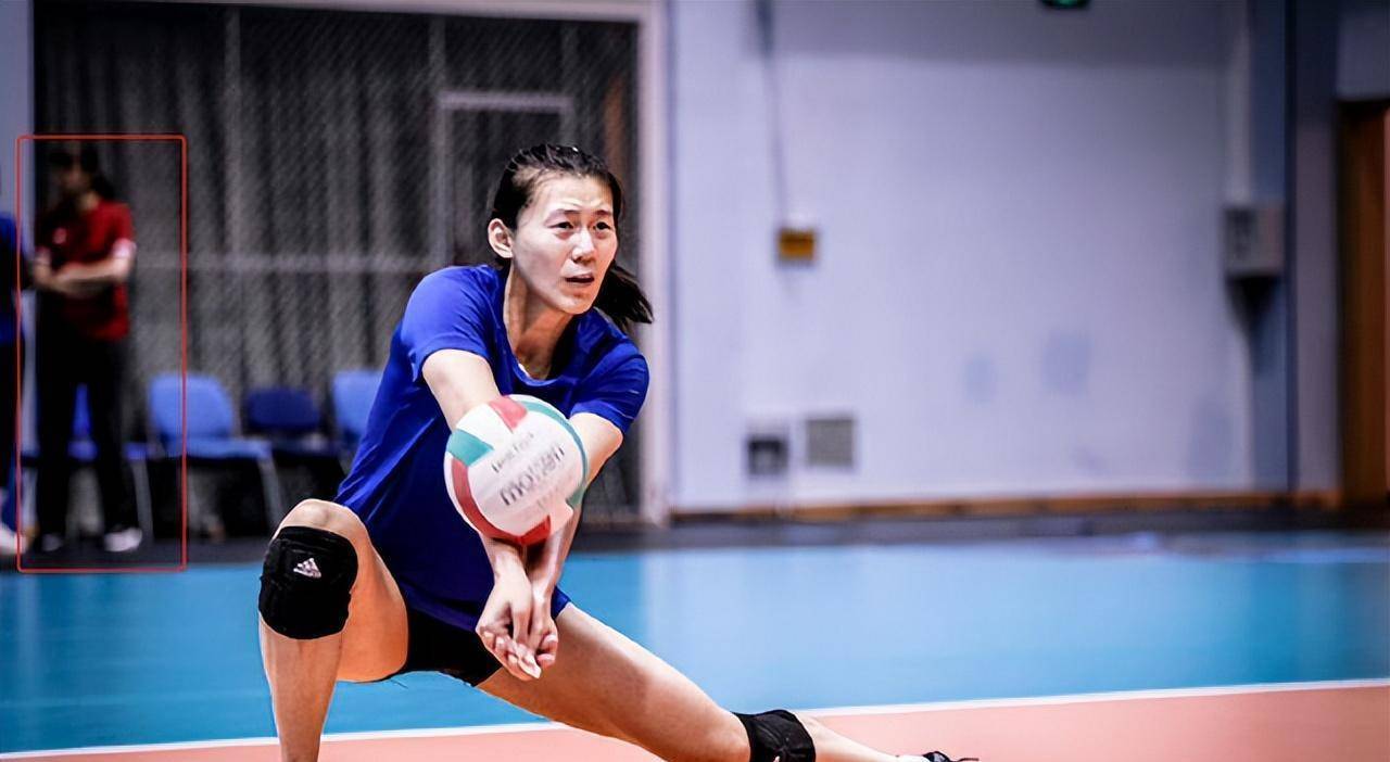 52岁赖亚文走马上任,郎平是否回归女排悬念揭晓_中国女排_球迷_训练