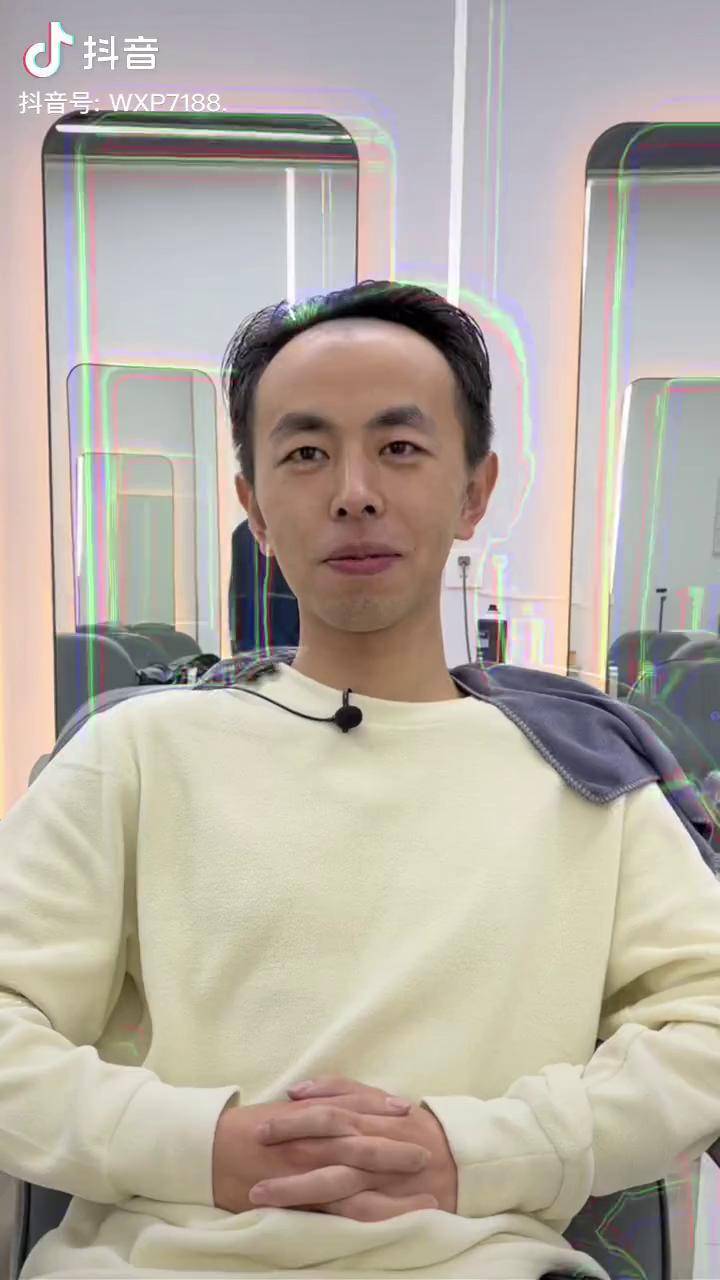贝勒爷级超高发际线,如何改造帅气小鲜肉天津男士理发店推荐 天津男士