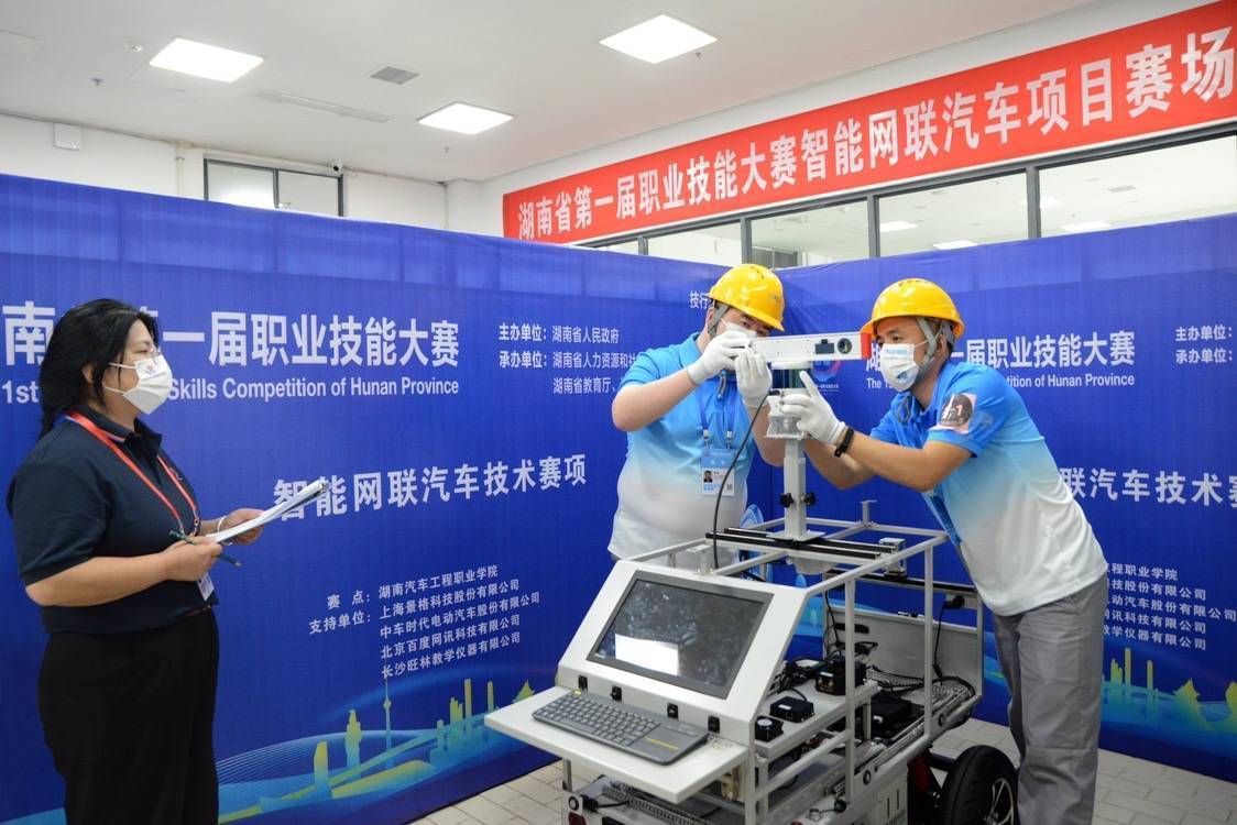 匠心能人点亮未来 陈标 让职校生与本硕生同台竞技 搜狐汽车 搜狐网