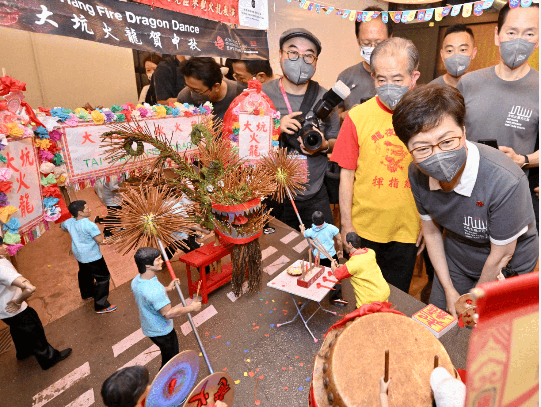 今年中秋带你领略香港本土历史文化!_火龙_大坑_莲花
