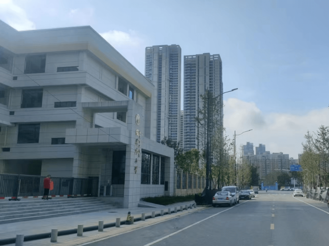 护航开学季 才贤巷道路如期交付_洪山区_单位_园林路