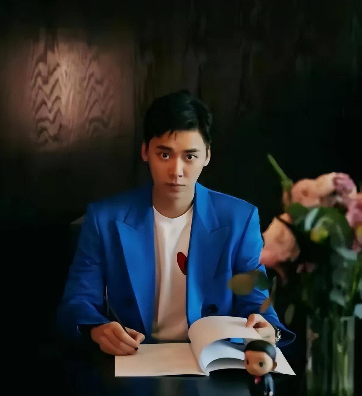 李易峰粉丝爆料_网友_李胜利_晚会