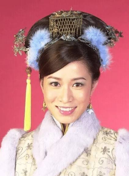 《金枝欲孽》未修定妆照流出,张可颐和佘诗曼还好,黎姿像仙女_剧中