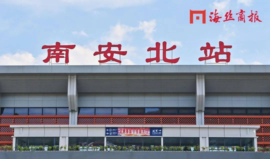 带您探访动车南安北站_英都镇_站房_候车厅