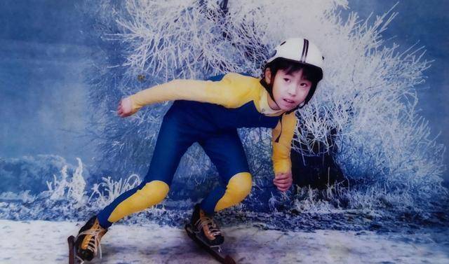 冬奥女冠军范可新,小时候裤子是垃圾箱捡的,放学路上还要捡废品_训练