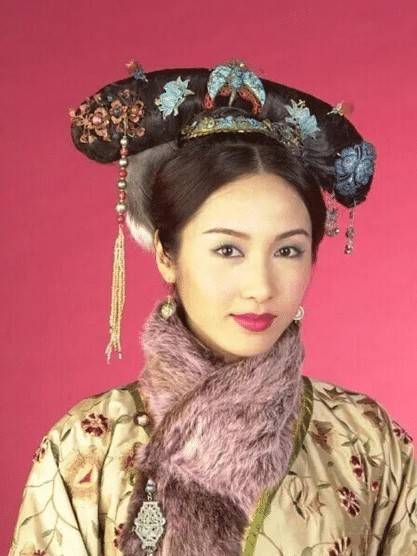 《金枝欲孽》未修定妆照流出,张可颐和佘诗曼还好,黎姿像仙女_剧中