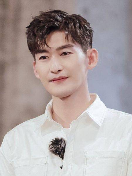 最后小编再说一句,张翰确实是一个很优秀的人啊,就连他的经纪人胡珊也