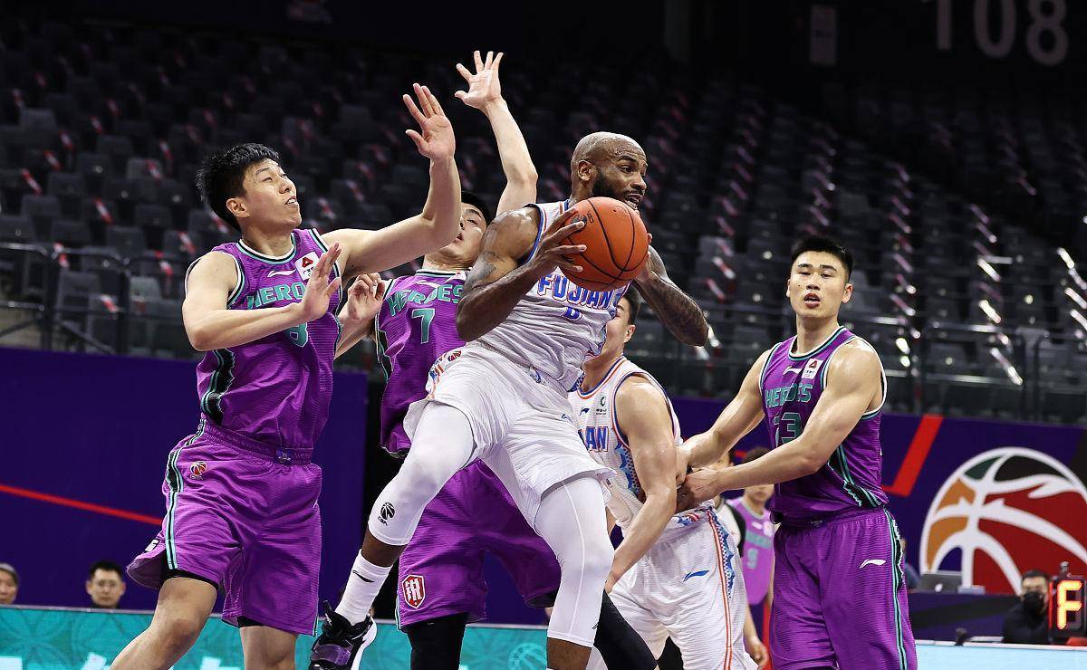 的16人大名单也已经彻底调整完毕,已经完成注册的人员分别是孙巍,刘傲