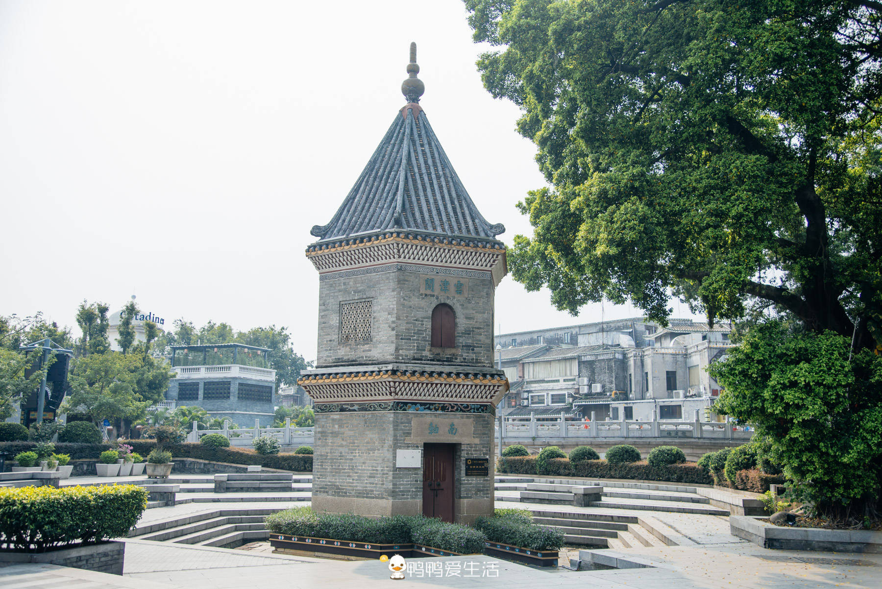 荔枝湾文塔是广州市区内唯一保存完好的文塔,位于西关上支涌畔,位居