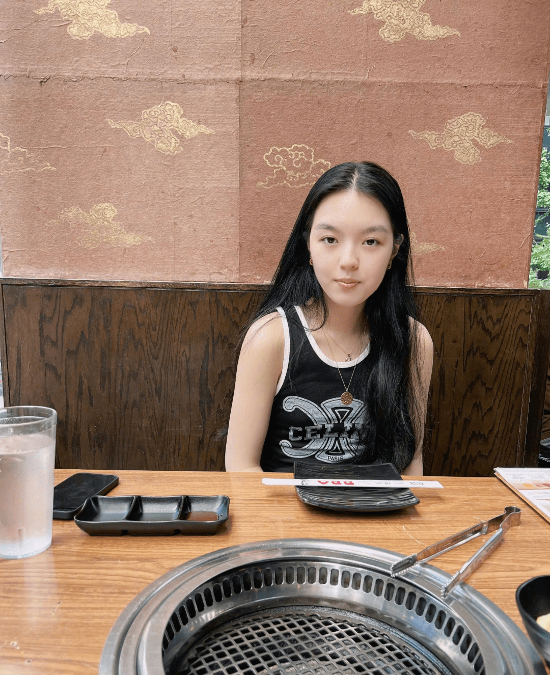 从法图麦平时晒出的生活日常可以看到,她们母子在国外的生活很是惬意