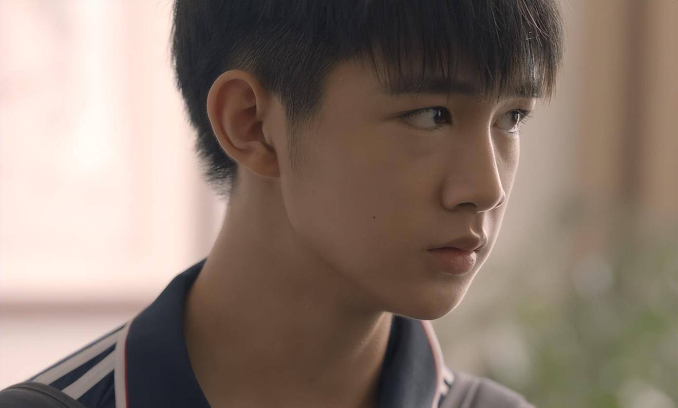 首播冲到榜单第一,檀健次令观众成功入坑,网络安全剧有天花板了_周游