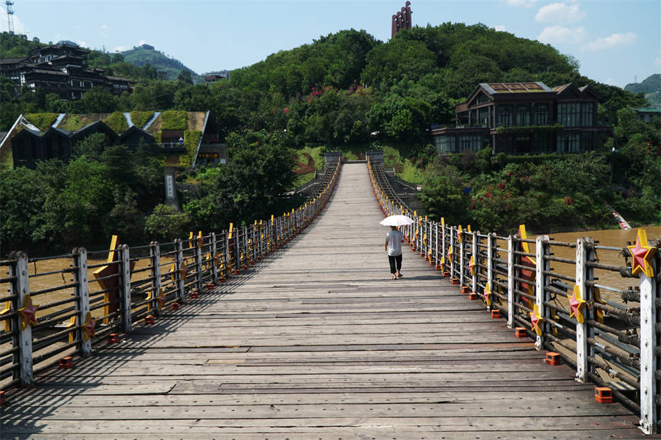 贵州：遵义，茅台镇，赤水河谷旅游公路之“四渡赤水”