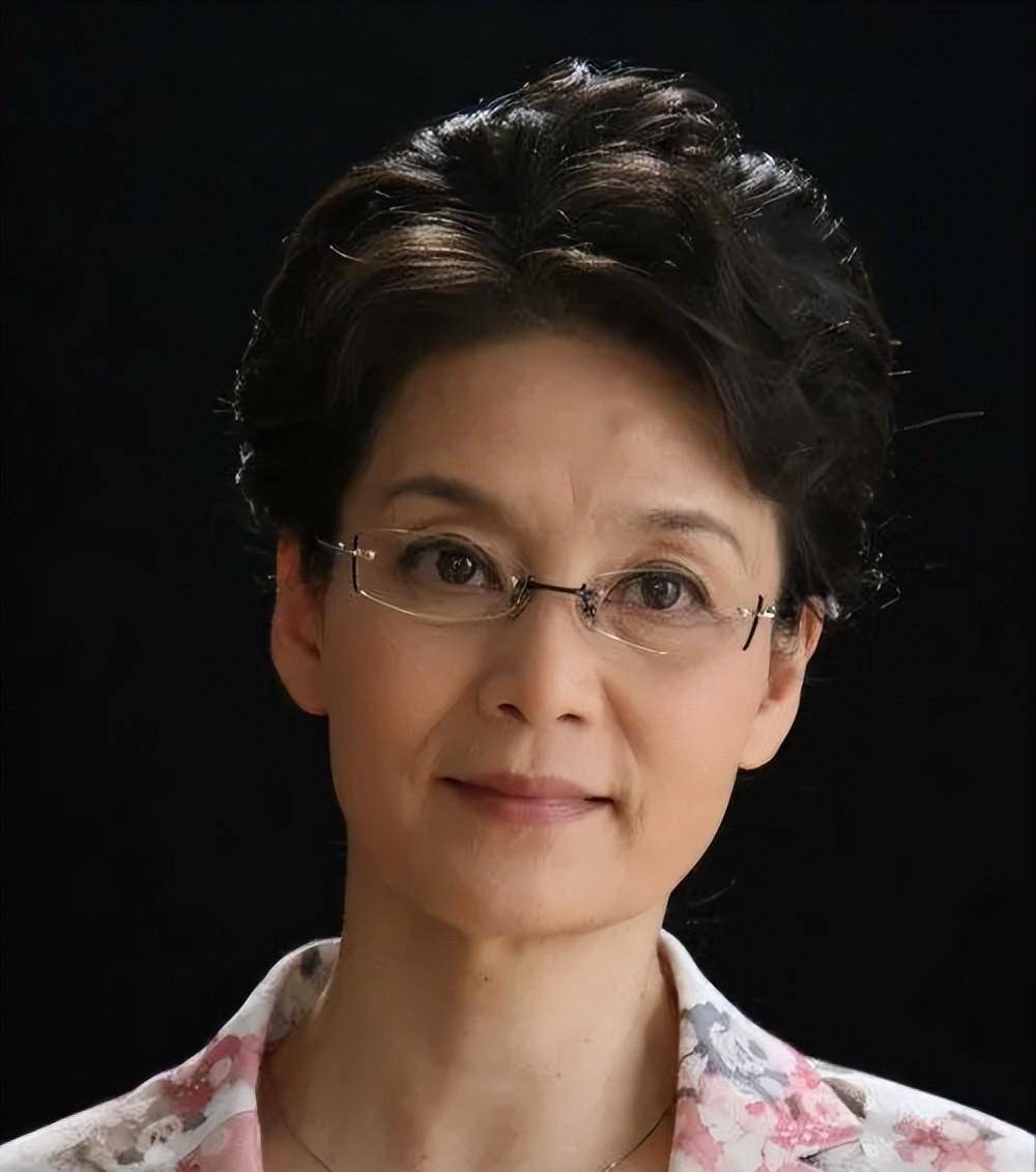 80年代内地影坛的十大美女,个个风姿绰约,李秀明仅排第三