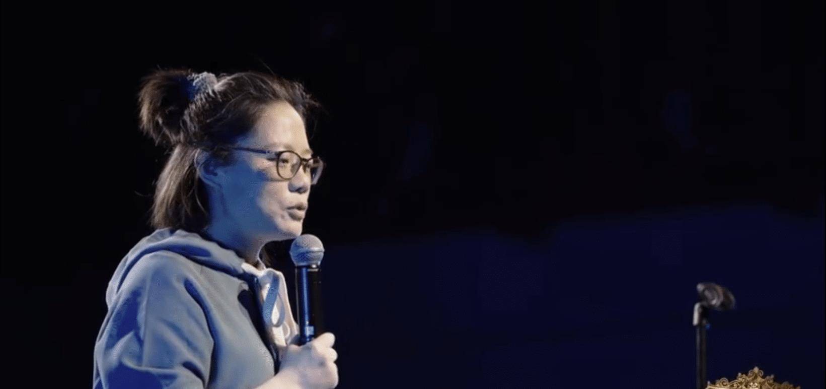 大学老师毛尖评影视剧,她的清醒,把业内人的脸都打肿了_套路_演讲_剧