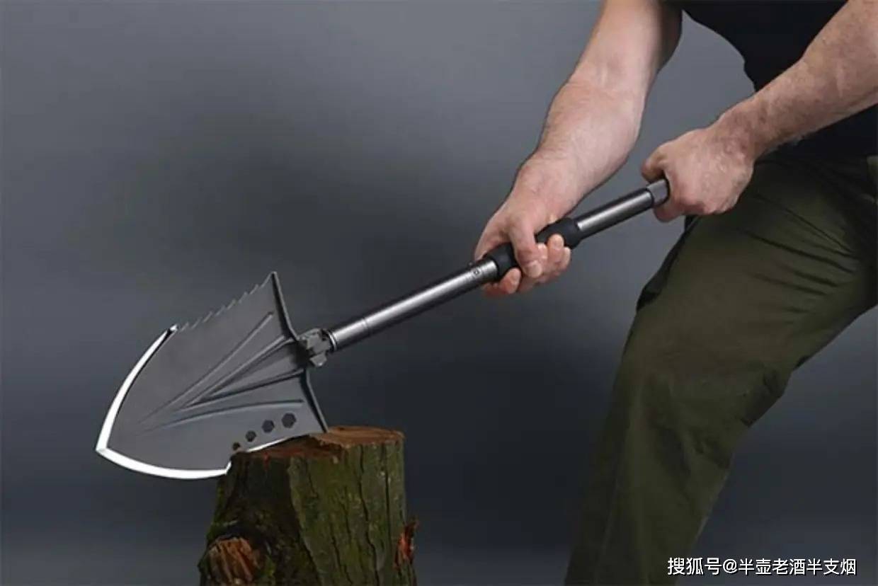 比起陶宗旺的大铁锹,魏定国的熟铜刀砍人,肯定只能破皮而不能伤筋动骨