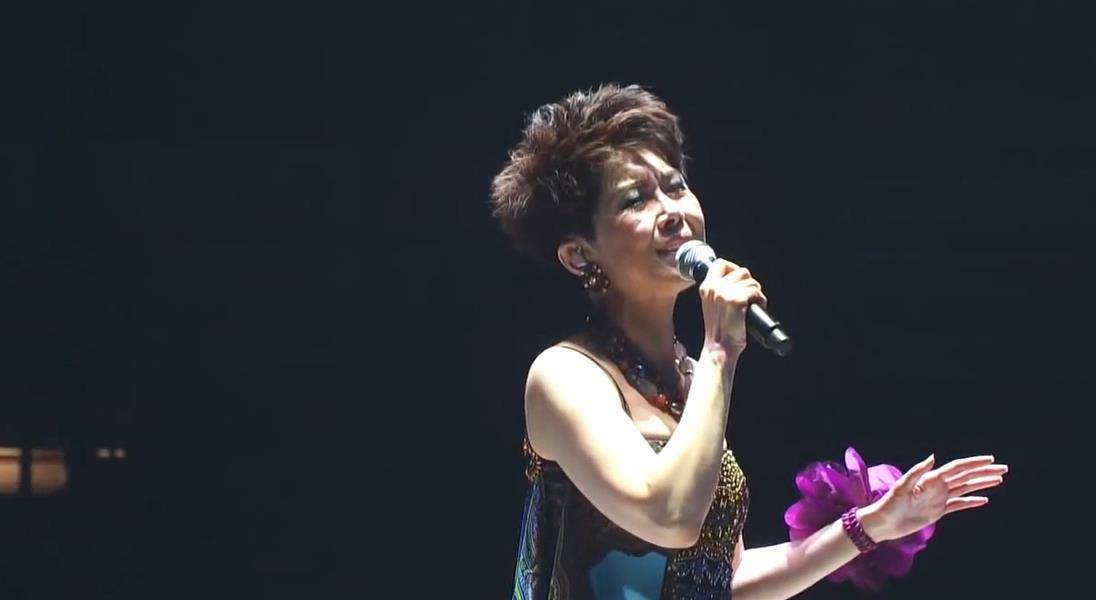 62岁香港女明星关菊英:当红时旅居国外再复出,她都经历了什么?