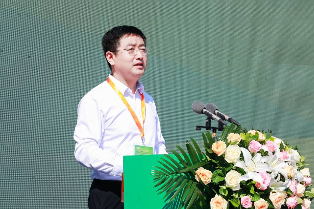 咸阳市农业农村局党组成员,副局长韩晓航,武功县委书记蒲春侠,武功县