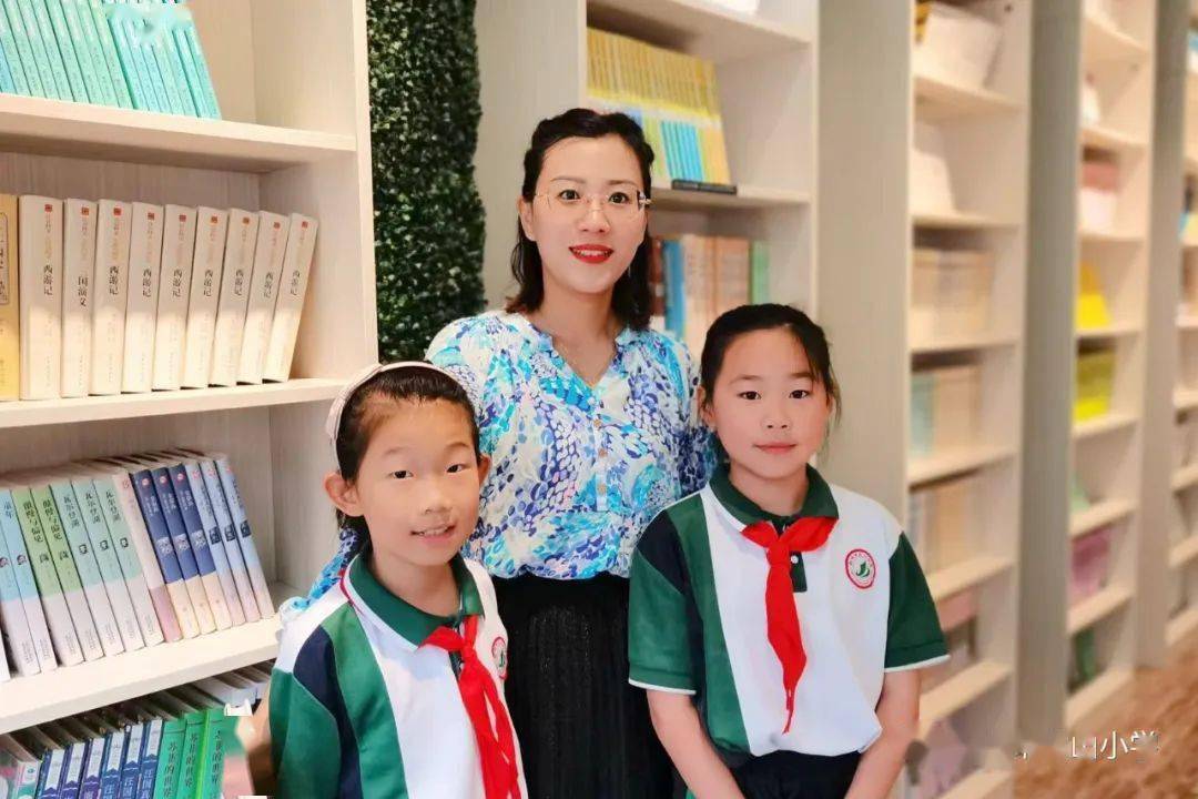 闫宾,一级教师,自2006年参加工作至今一直从事小学数学教学工作.