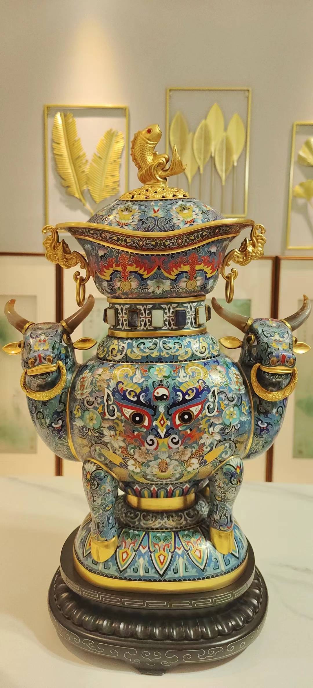 张同禄经典珐琅异型作品【扭转乾坤】铜胎掐丝珐琅陈设器_藏品_景泰蓝