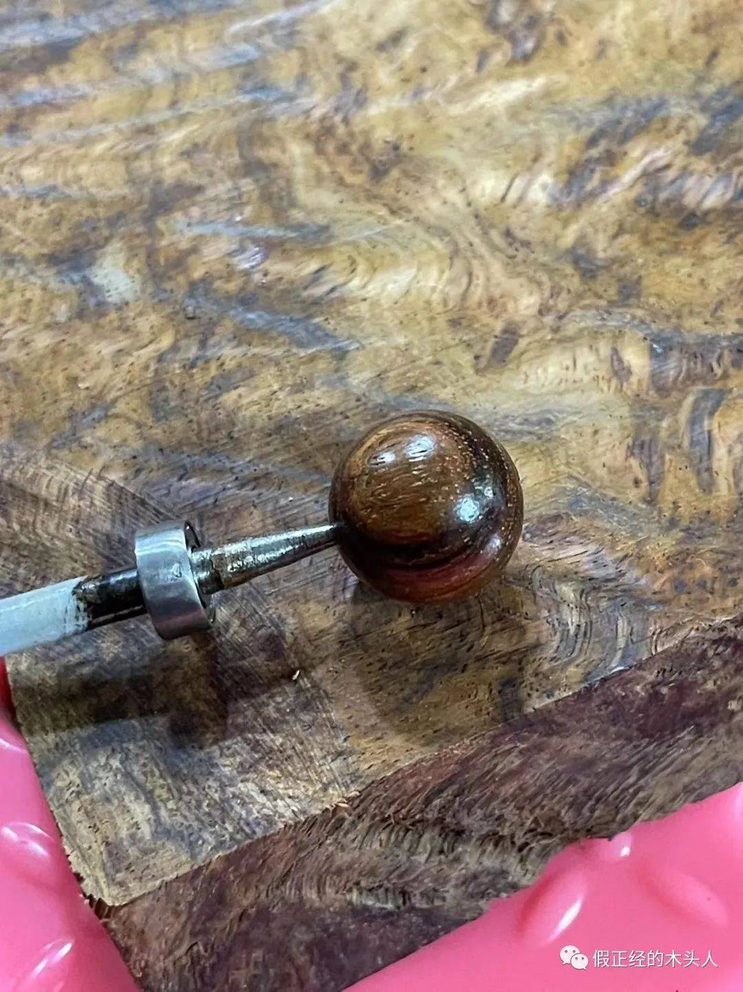 越南/海南黄花梨在紫光灯下的荧光反应及胶磨认知_胶水_质感_绿色