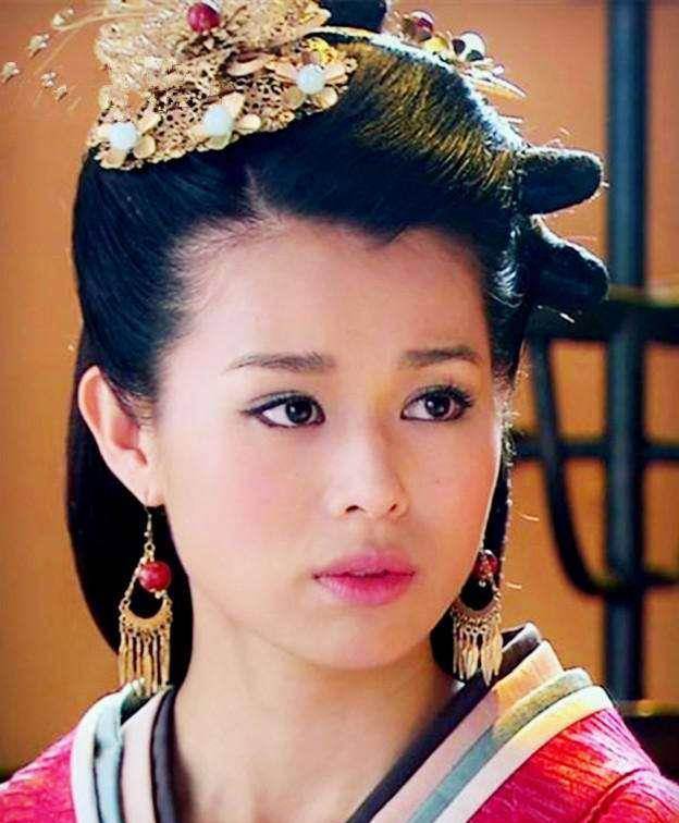 胡杏兒(myolie wu),1979年11月6日出生於中國香港,香港女演員,歌手.