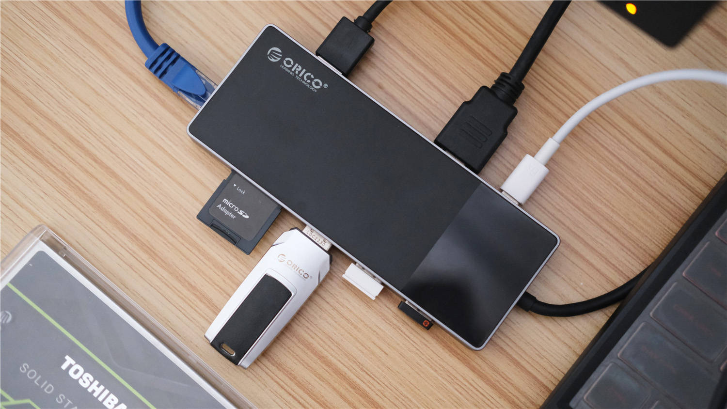 ORICODM-12P拓展坞，多屏扩展，办公效率翻倍！