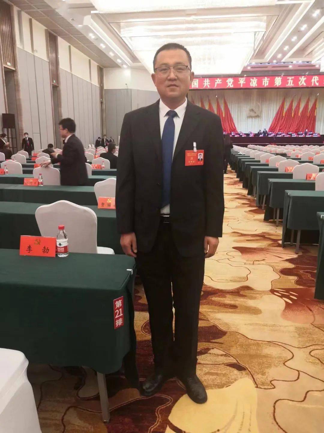 庄浪优秀教师李勃