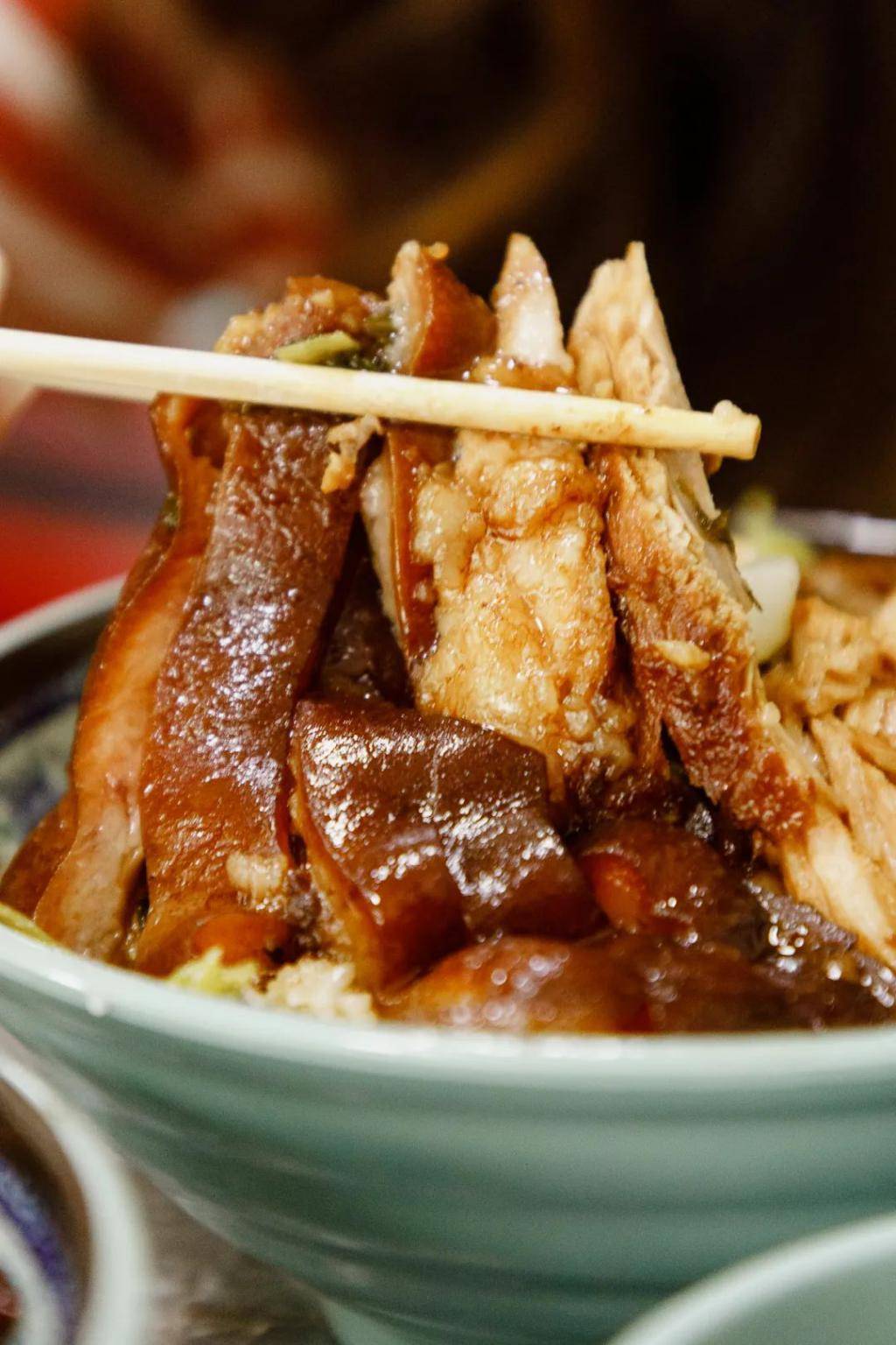 长沙最好吃的二师兄剁椒猪脚饭-到店技术培训_热线_强者_色泽