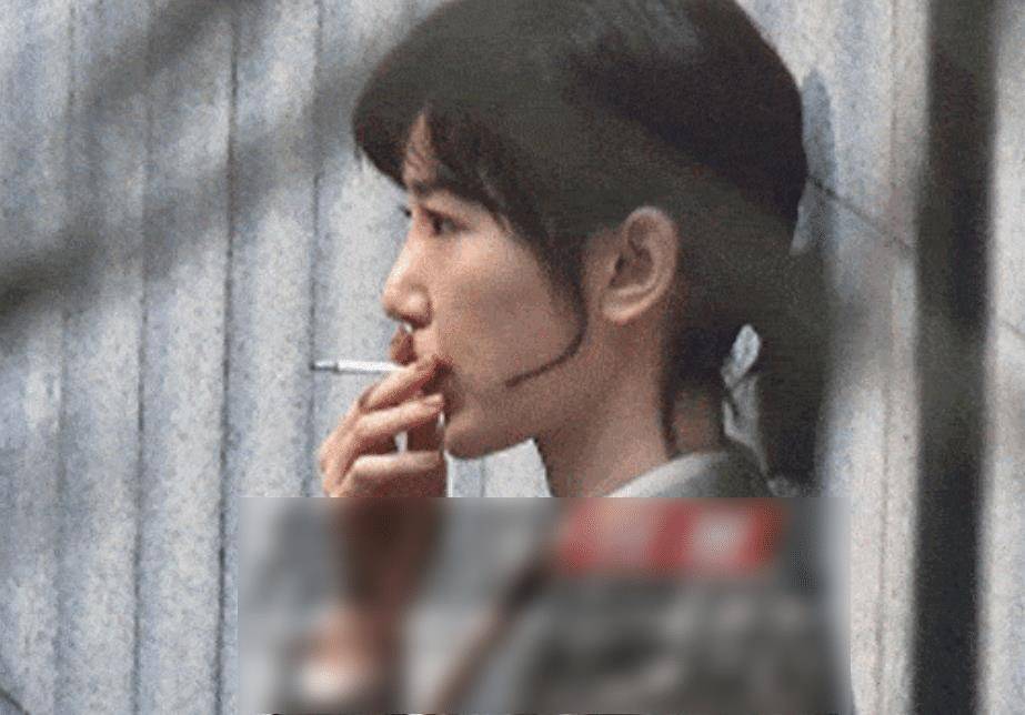 毛晓彤抽烟路透曝光,细看她的动作细节,私下是否抽烟一目了然_生活