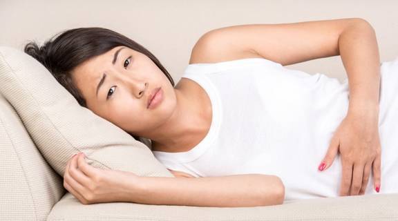 产后排恶露对睡姿也有要求,否则难以排净,威胁子宫健康_伤口_姿势