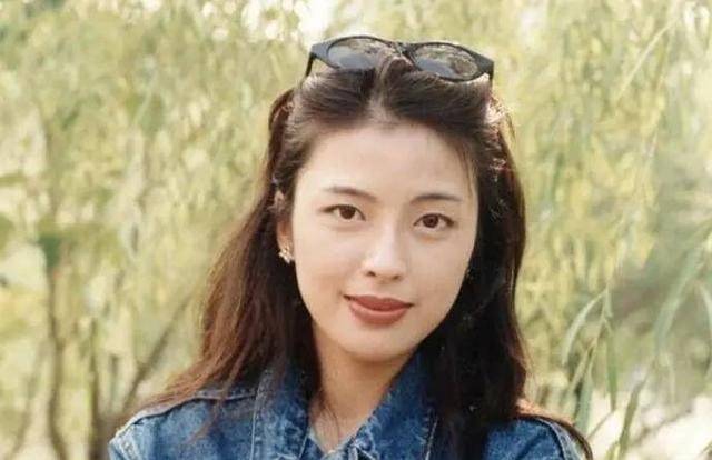 罗美薇,被张学友独宠三十年,这样的爱情让人羡慕_电影_动作_开心少女