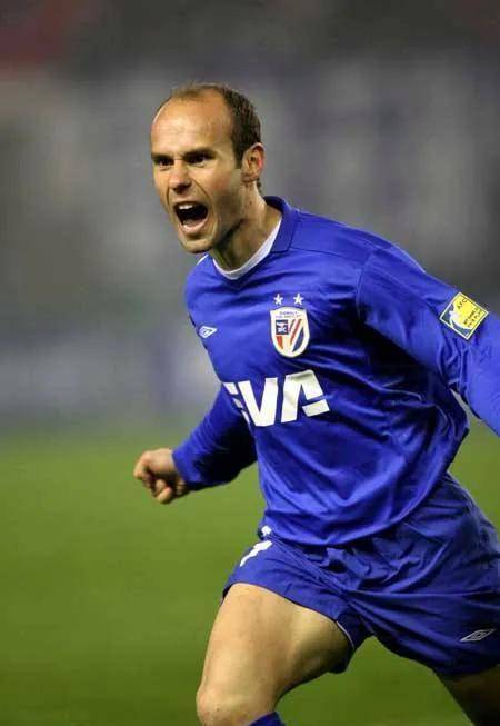 申花旧将之高开低走的塞尔维亚中场尤万诺维奇_申花队_佩特科维奇