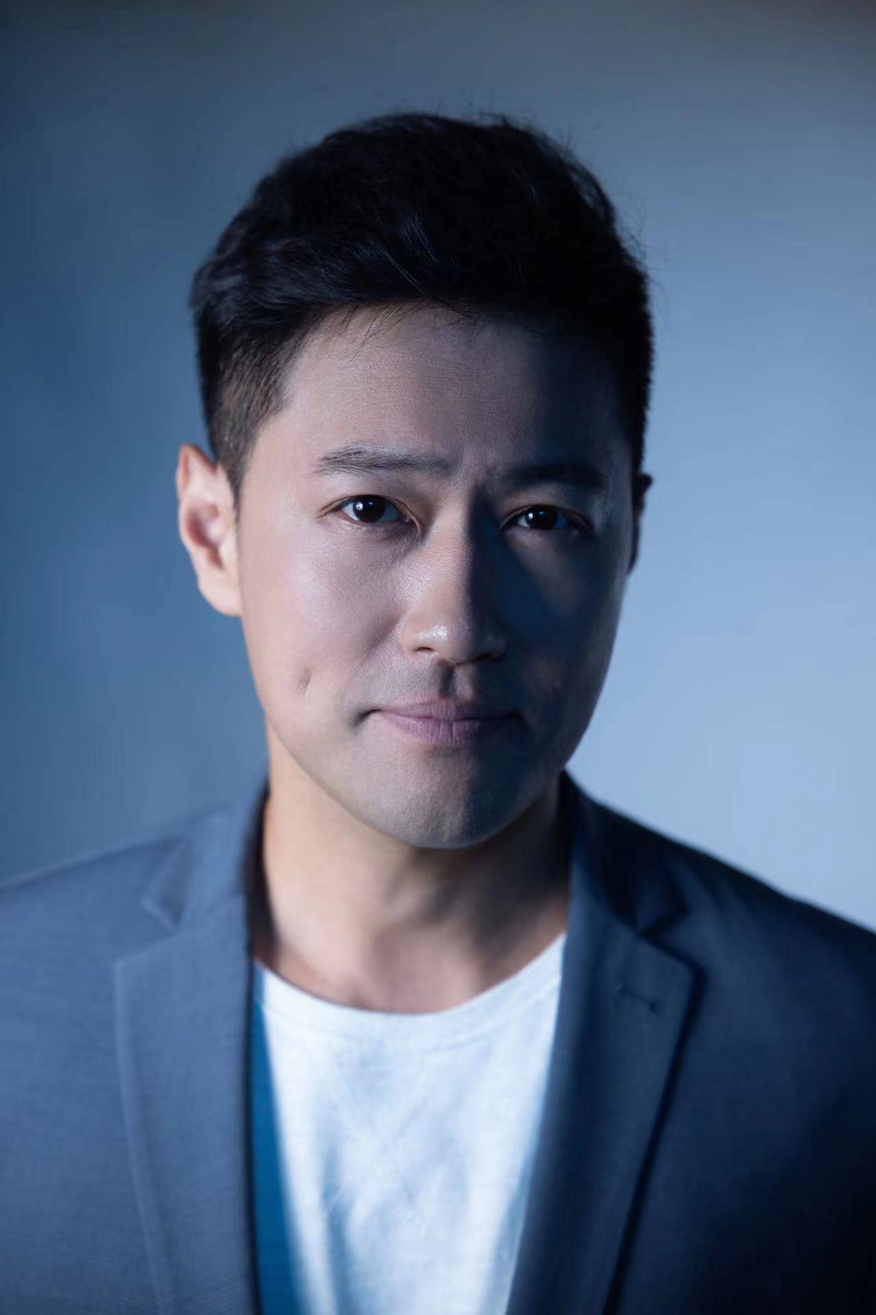 演员王争更新微博认证:与原经纪公司合作到期不续约,筹备个人工作室