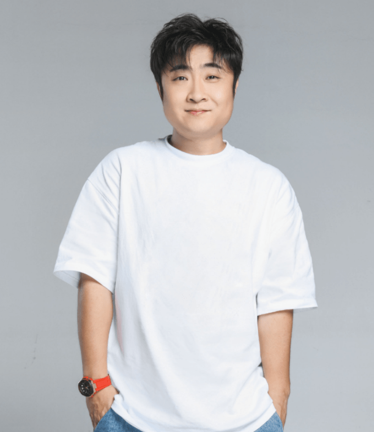 阵容当中还有乔杉,也是大家的老朋友了,前段时间乔杉主演的《时尚之王